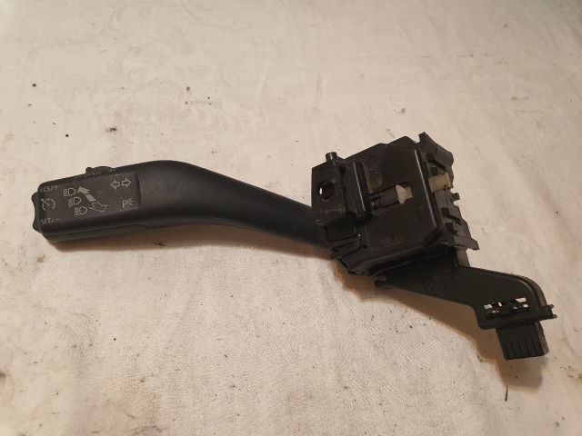 bontott SKODA OCTAVIA II Bal Kormánykapcsoló Irányjelző (Tempomatos)