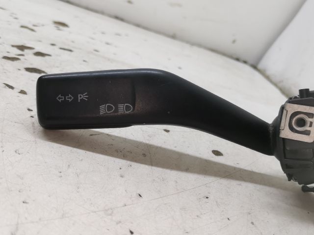 bontott SKODA OCTAVIA II Bal Kormánykapcsoló Irányjelző