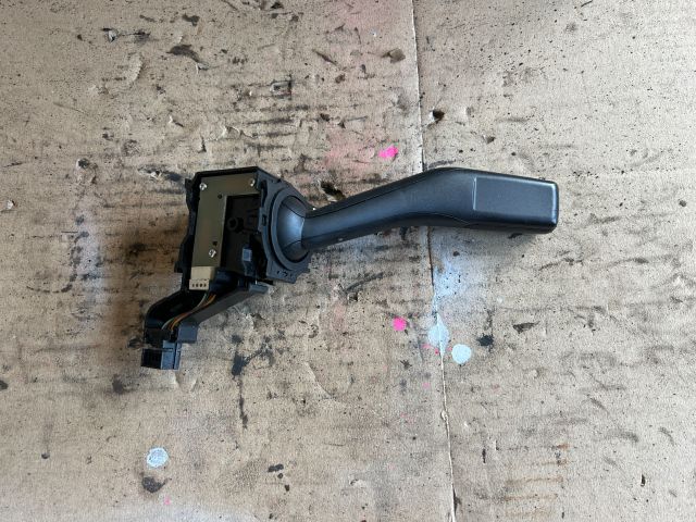 bontott SKODA OCTAVIA II Bal Kormánykapcsoló Irányjelző