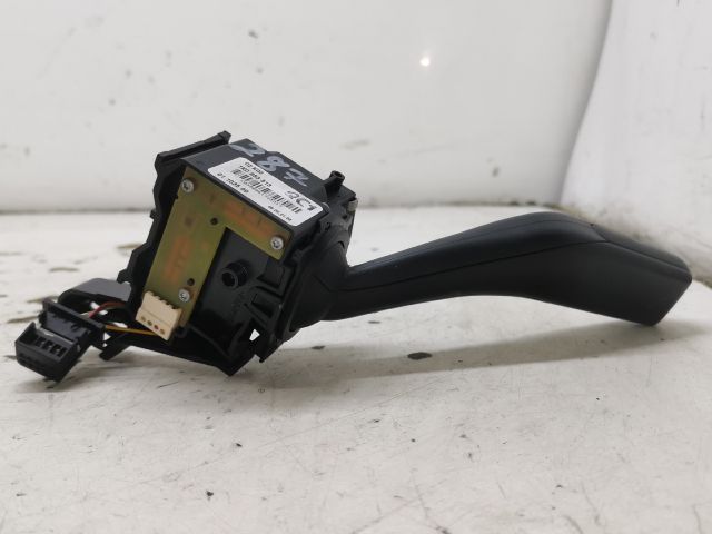 bontott SKODA OCTAVIA II Bal Kormánykapcsoló Irányjelző