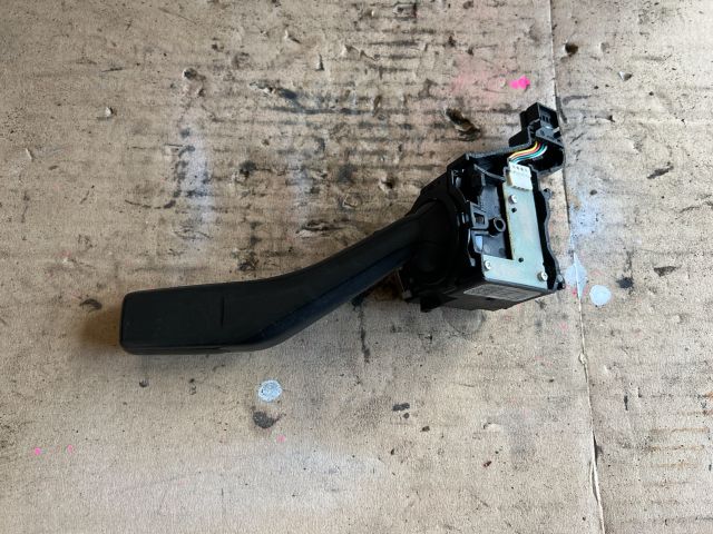 bontott SKODA OCTAVIA II Bal Kormánykapcsoló Irányjelző