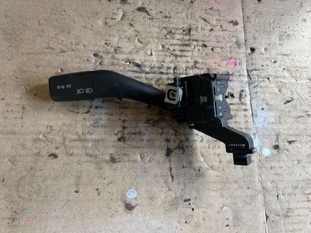 bontott SKODA OCTAVIA II Bal Kormánykapcsoló Irányjelző