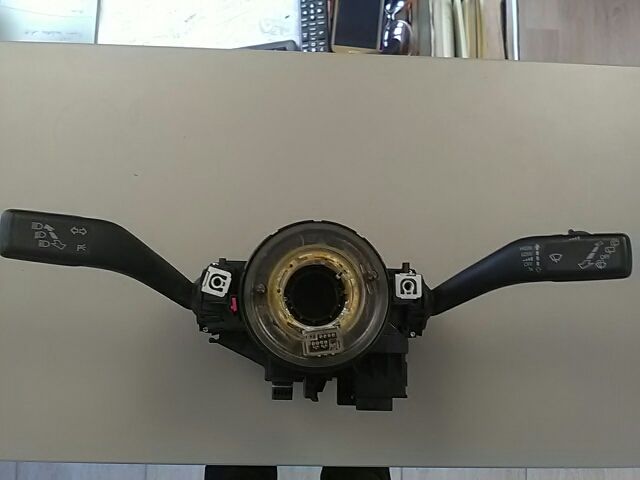 bontott SKODA OCTAVIA II Bal Kormánykapcsoló Irányjelző