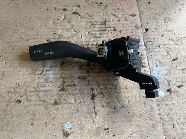 bontott SKODA OCTAVIA II Bal Kormánykapcsoló Irányjelző