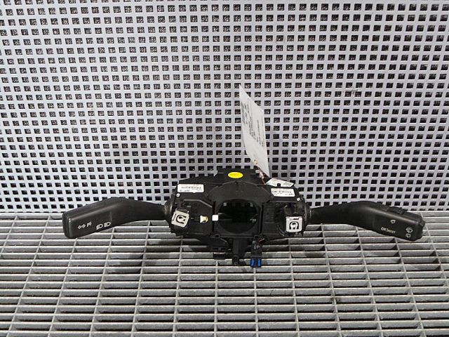 bontott SKODA OCTAVIA II Bal Kormánykapcsoló Irányjelző