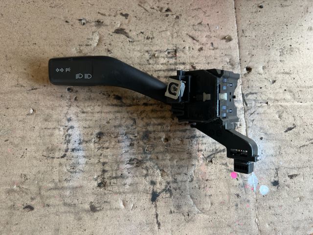 bontott SKODA OCTAVIA II Bal Kormánykapcsoló Irányjelző