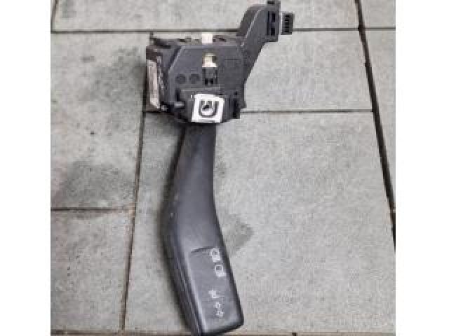 bontott SKODA OCTAVIA II Bal Kormánykapcsoló Irányjelző