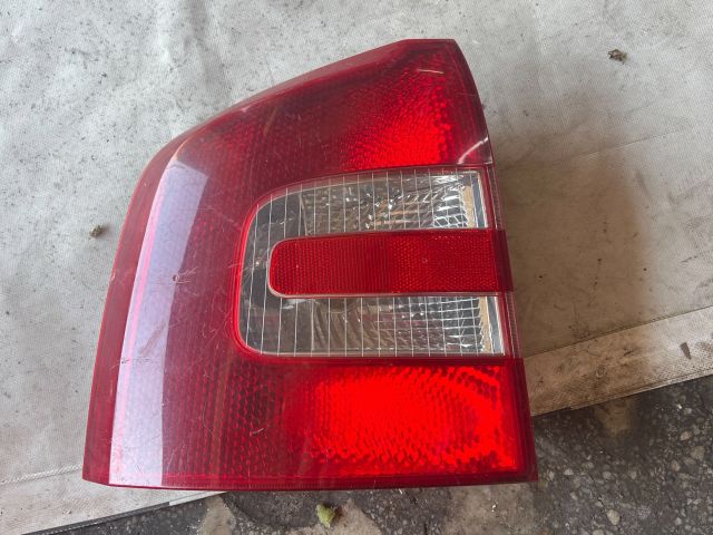 bontott SKODA OCTAVIA II Bal Külső Hátsó Lámpa