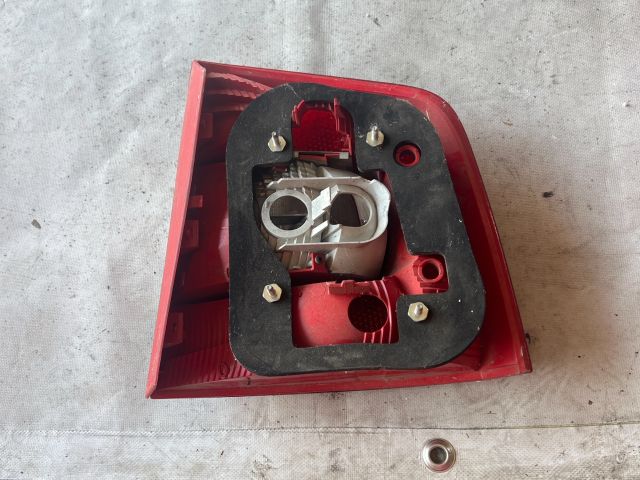 bontott SKODA OCTAVIA II Bal Külső Hátsó Lámpa