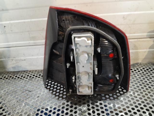 bontott SKODA OCTAVIA II Bal Külső Hátsó Lámpa