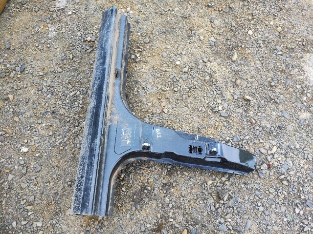 bontott SKODA OCTAVIA II Bal Küszöb