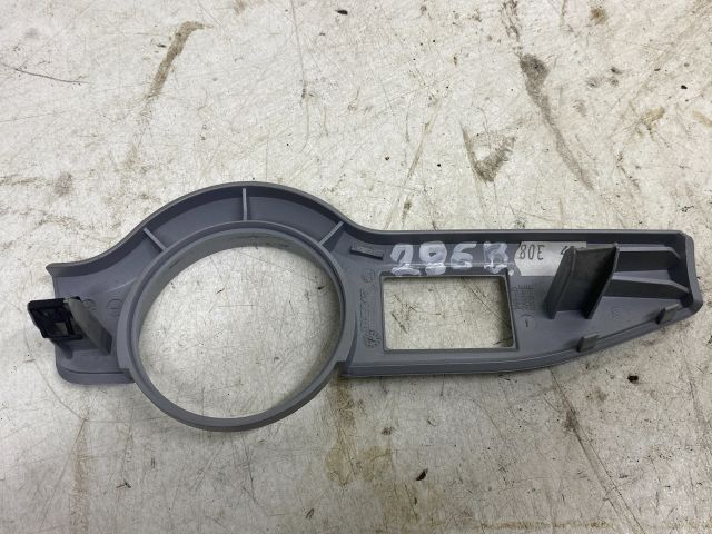 bontott SKODA OCTAVIA II Bal Műszerfal Díszléc