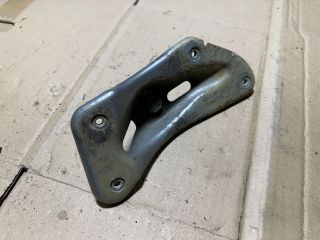 bontott SKODA OCTAVIA II Bal Sárvédő Oldaltartó