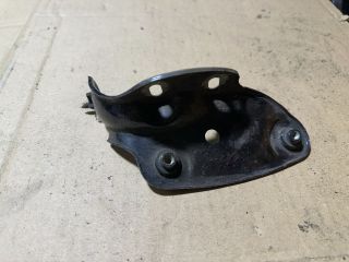 bontott SKODA OCTAVIA II Bal Sárvédő Oldaltartó