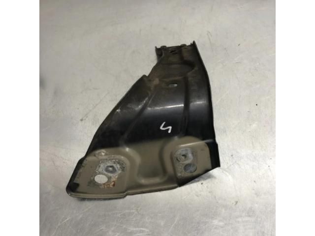 bontott SKODA OCTAVIA II Bal Sárvédő Oldaltartó