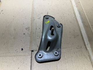 bontott SKODA OCTAVIA II Bal Sárvédő Oldaltartó