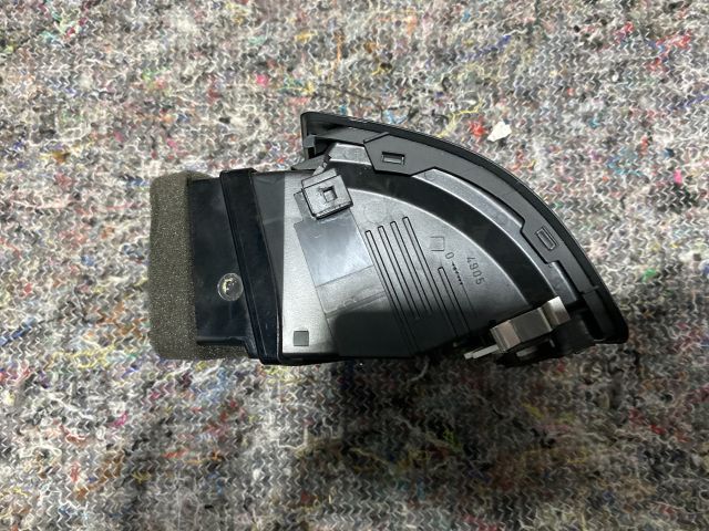 bontott SKODA OCTAVIA II Bal Szellőző