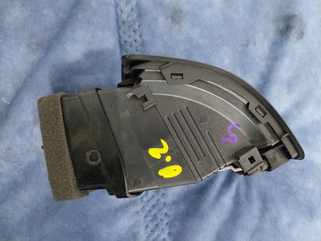 bontott SKODA OCTAVIA II Bal Szellőző