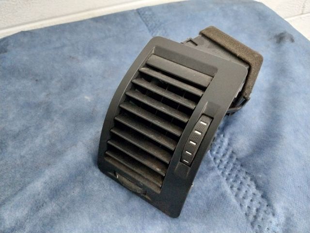 bontott SKODA OCTAVIA II Bal Szellőző