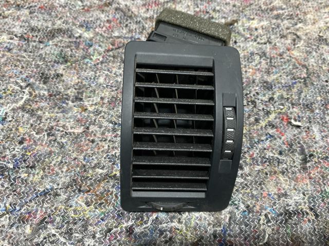 bontott SKODA OCTAVIA II Bal Szellőző