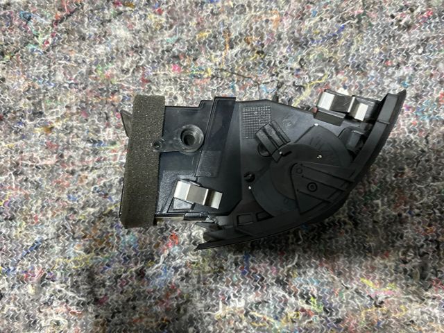 bontott SKODA OCTAVIA II Bal Szellőző