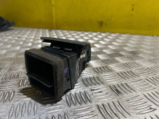 bontott SKODA OCTAVIA II Bal Szellőző