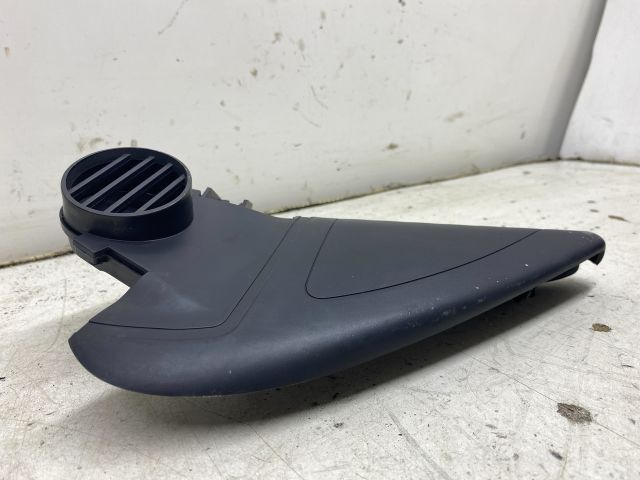 bontott SKODA OCTAVIA II Bal Visszapillantó Tükör Előtti Burkolat