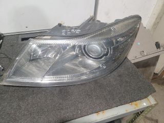 bontott SKODA OCTAVIA II Bal Xenon Fényszóró