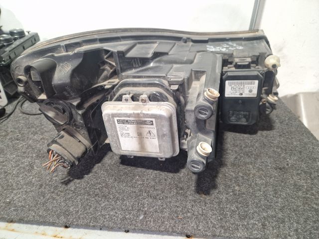 bontott SKODA OCTAVIA II Bal Xenon Fényszóró