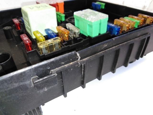 bontott SKODA OCTAVIA II Biztosítéktábla Doboz