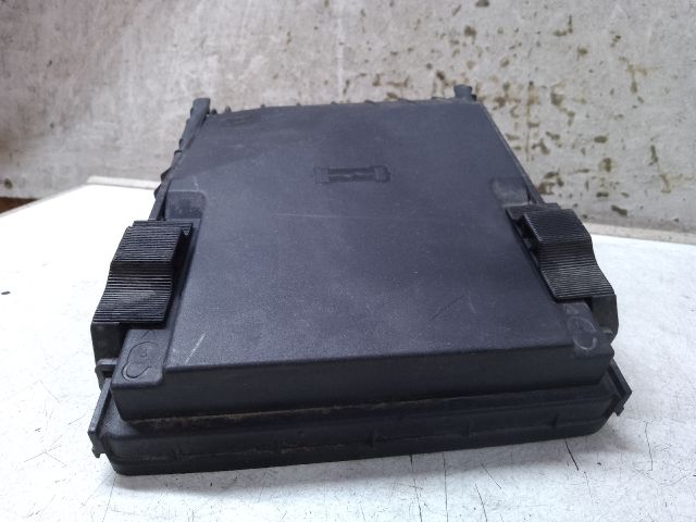 bontott SKODA OCTAVIA II Biztosítéktábla Fedél