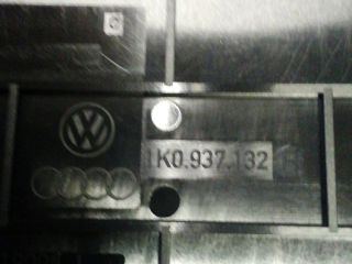 bontott SKODA OCTAVIA II Biztosítéktábla Fedél