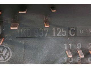 bontott SKODA OCTAVIA II Biztosítéktábla Utastér