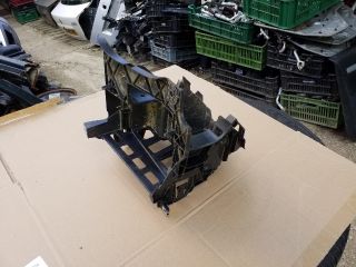 bontott SKODA OCTAVIA II Biztosítéktábla Utastér