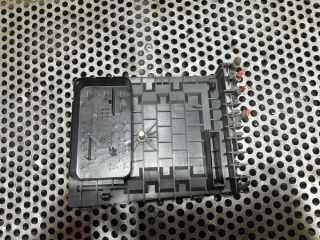 bontott SKODA OCTAVIA II Biztosítéktábla Utastér