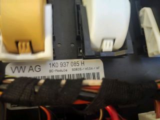 bontott SKODA OCTAVIA II Biztosítéktábla Utastér