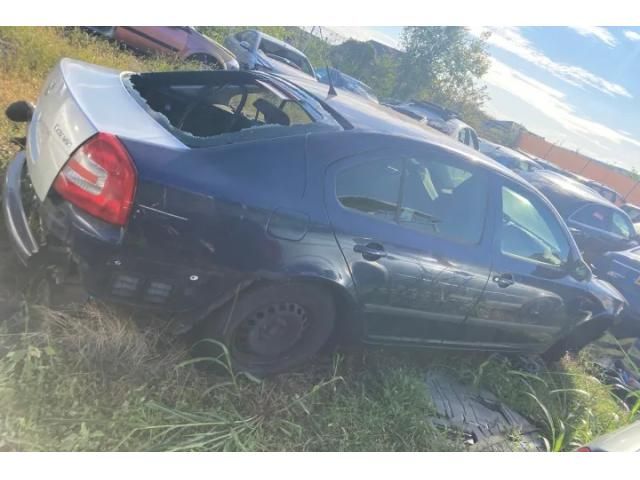 bontott SKODA OCTAVIA II CD / DVD Tár