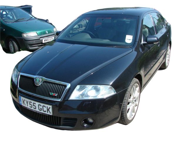 bontott SKODA OCTAVIA II CD / DVD Tár