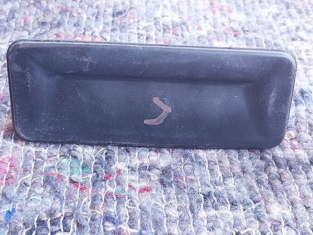 bontott SKODA OCTAVIA II Csomagtér Nyitó Kar / Gomb