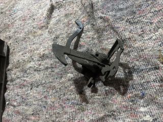 bontott SKODA OCTAVIA II Csomagtér Nyitó Kar / Gomb