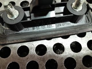 bontott SKODA OCTAVIA II Csomagtér Nyitó Kar / Gomb