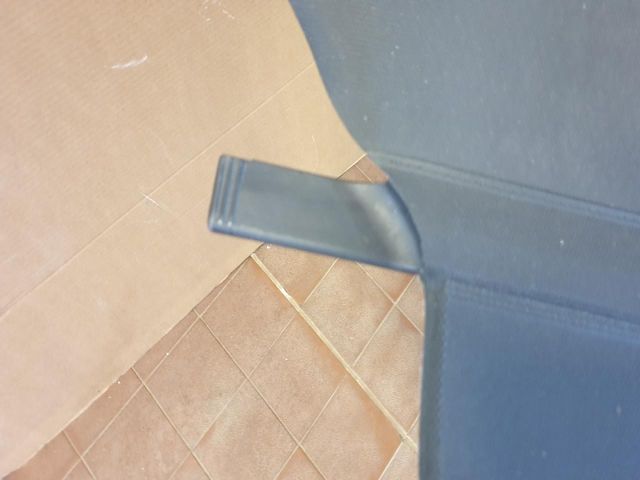 bontott SKODA OCTAVIA II Csomagtér Roló