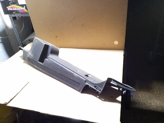 bontott SKODA OCTAVIA II Csomagtér Roló