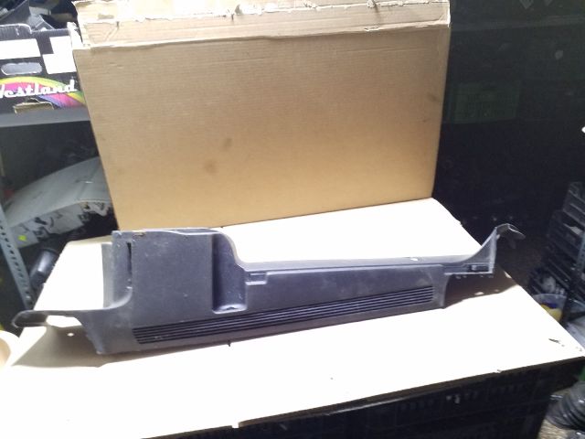 bontott SKODA OCTAVIA II Csomagtér Roló