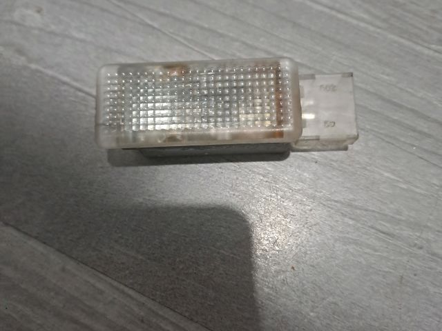 bontott SKODA OCTAVIA II Csomagtér Világítás