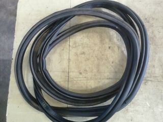 bontott SKODA OCTAVIA II Csomagtérajtó Gumikéder