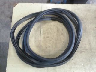 bontott SKODA OCTAVIA II Csomagtérajtó Gumikéder