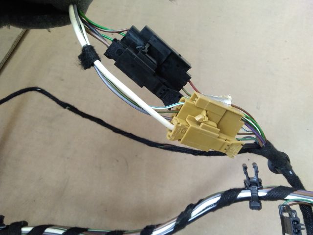 bontott SKODA OCTAVIA II Csomagtérajtó Kábelköteg