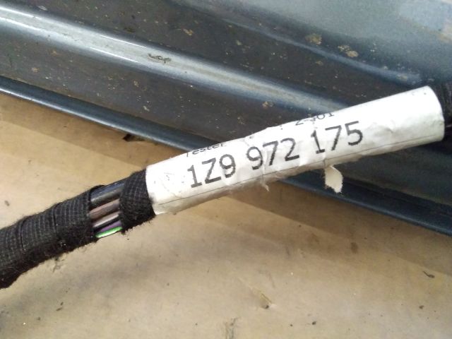 bontott SKODA OCTAVIA II Csomagtérajtó Kábelköteg