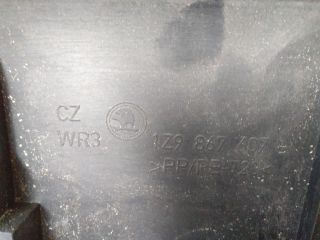 bontott SKODA OCTAVIA II Csomagtérajtó Kárpit